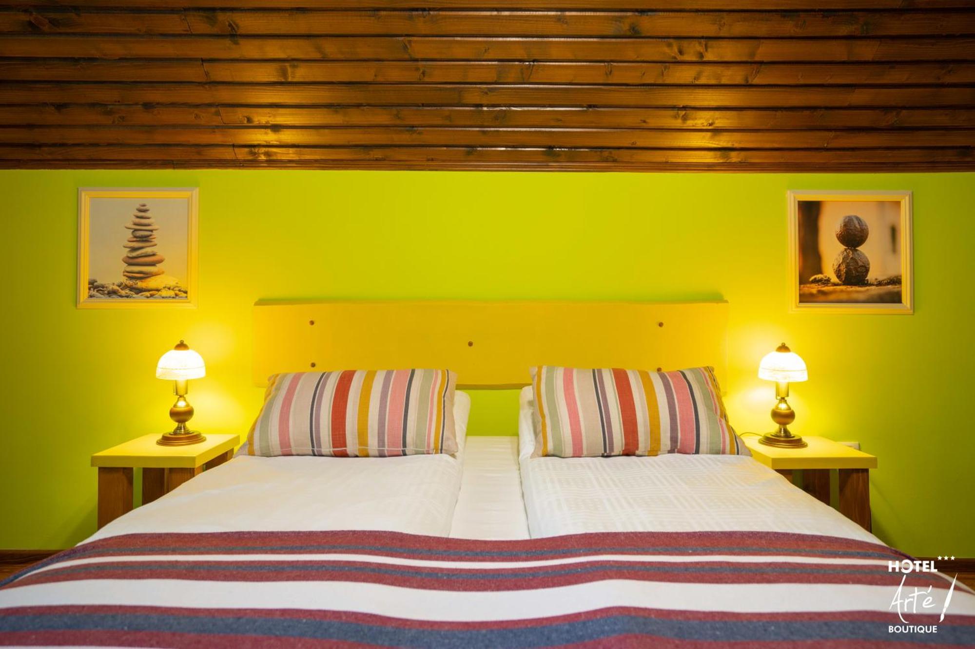Art'E Boutique Rooms Бэиле-Тушнад Экстерьер фото