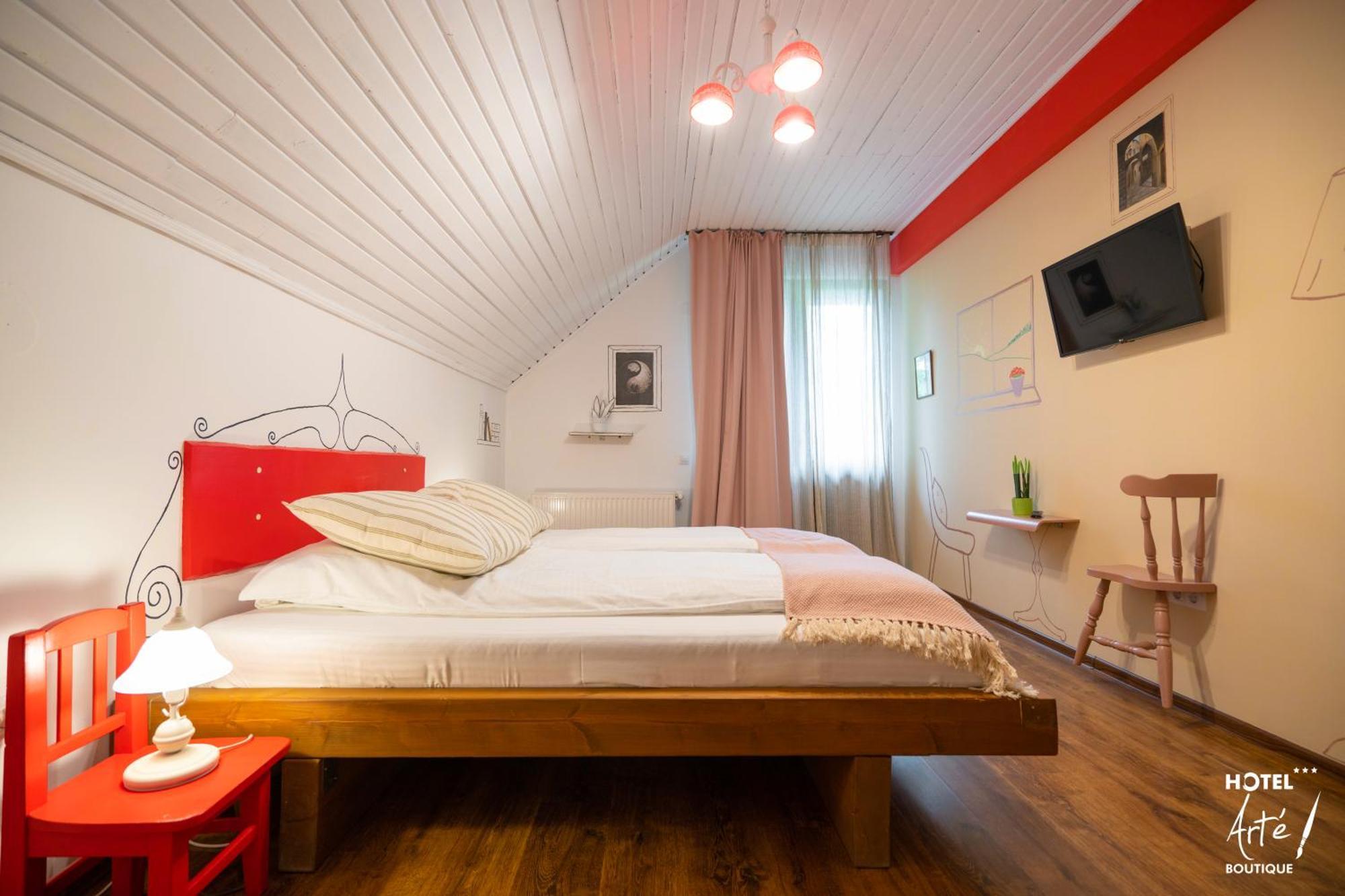 Art'E Boutique Rooms Бэиле-Тушнад Экстерьер фото