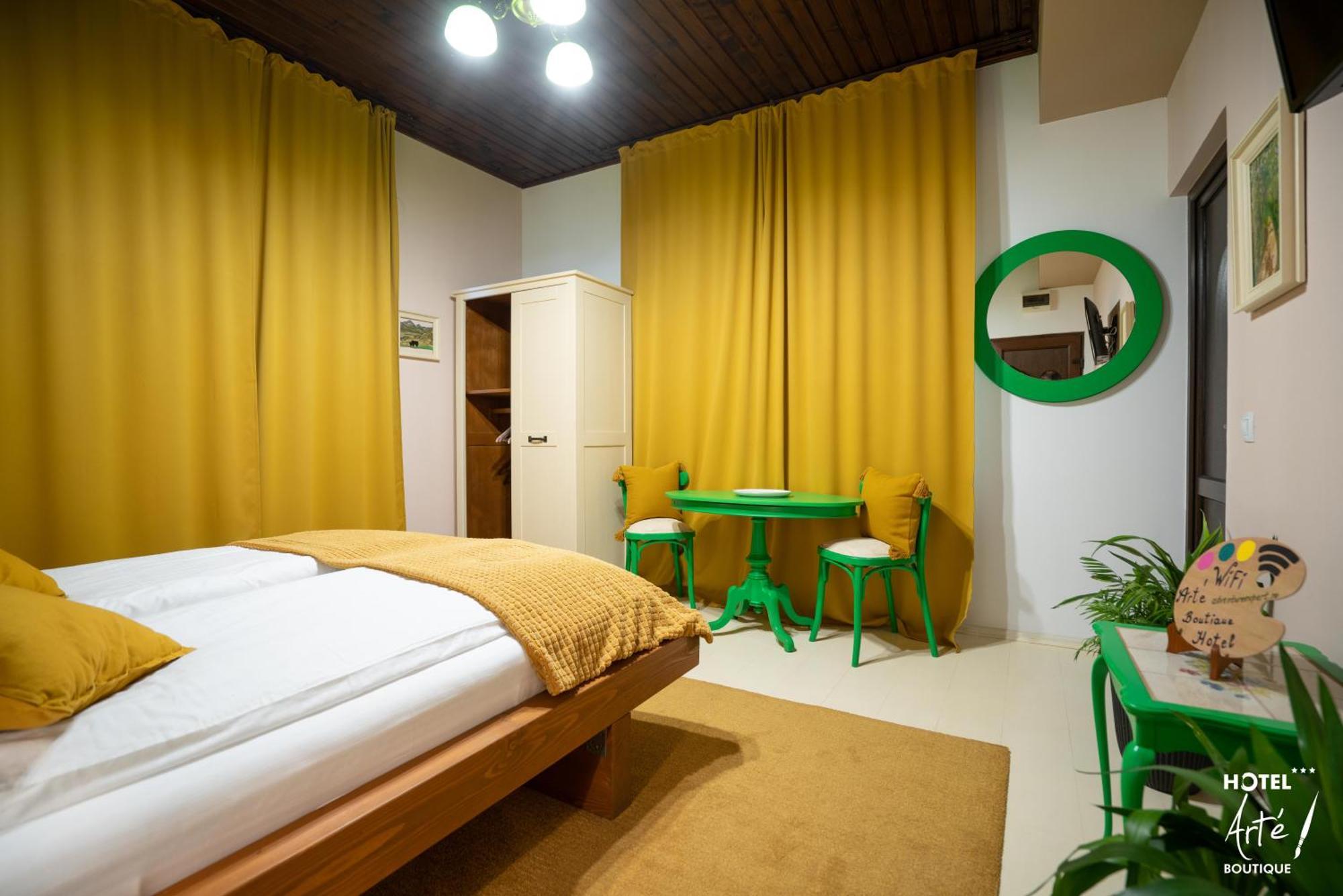 Art'E Boutique Rooms Бэиле-Тушнад Экстерьер фото